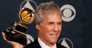 La Nación / Fallece Burt Bacharach, legendario cantante y compositor