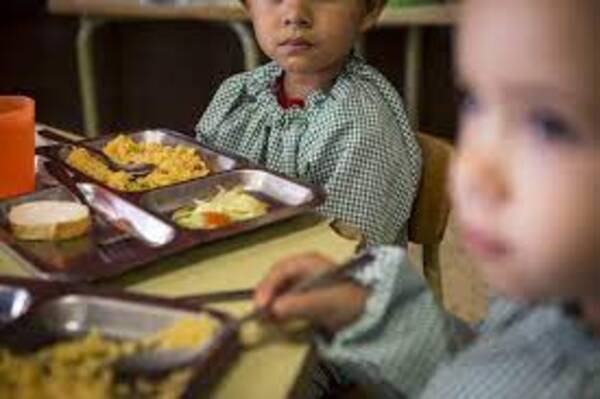 Gran gesto de libanés: Entregará un plato de comida a familias carenciadas