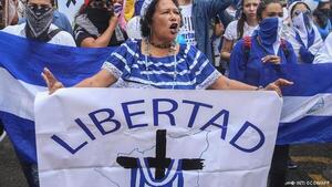 Presos políticos de Nicaragua: alegría por su liberación, tristeza por su destierro