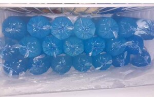 Joven vende “bolsita de hielo cargado” para solventar sus gastos en Juan de Mena – Prensa 5