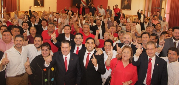 Dirigentes de base de la capital brindan apoyo a Cartes y aseguran una “gran victoria” en abril - ADN Digital