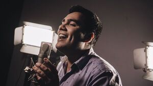 Joven médico sanlorenzano lanzó música de su autoría “Estas en mi corazón” » San Lorenzo PY
