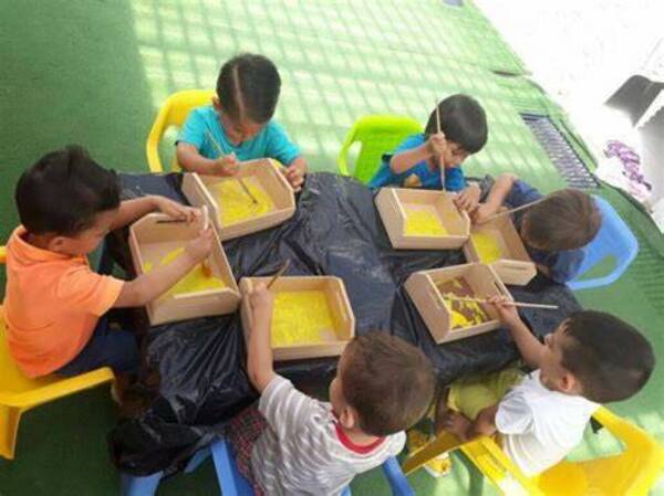 No le quieren inscribir en una escuela ndaje porque no tiene hermanos en la institución