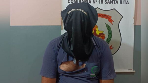Se quedó sin trabajo y remató por su esposa e hijo