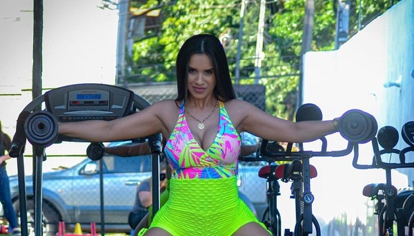 Pamela Vill habló de sus shows para chicas - Teleshow