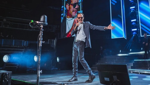 Marc Anthony, bandera paraguaya y el beso de Nadia - Teleshow