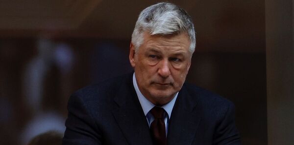 Diario HOY | Familia de la víctima demanda a Alec Baldwin por tiroteo en rodaje de "Rust"
