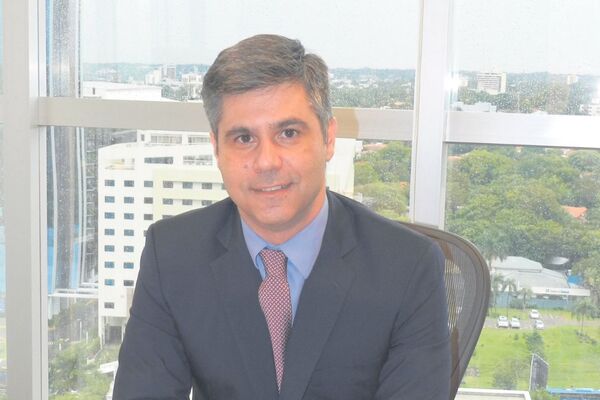Eduardo Queiroz: “Interfisa Banco será el ejemplo de modelo de gestión bancaria” | Revista 5Días Weekend | 5Días