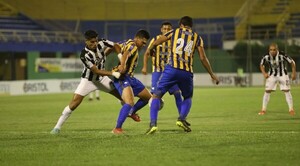 El puntero del campeonato recibe al Kure Luque en Tuyucuá