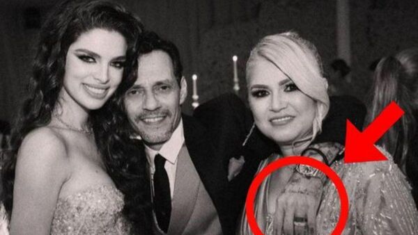 Foto de Marc Anthony con la mamá de Nadia llama la atención de medios internacionales