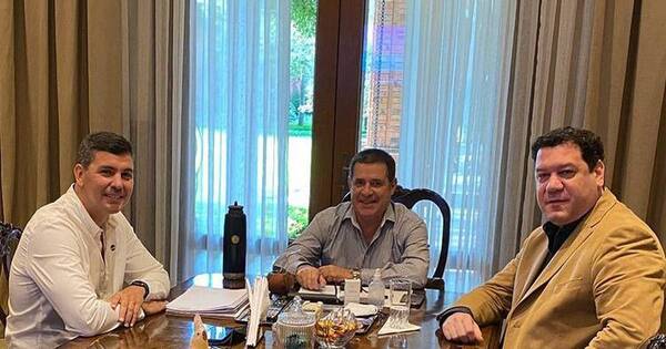 La Nación / Alegre continúa con su discurso anticolorado y la ANR con propuestas de gobierno, afirman