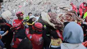 Turquía: Más de 100 horas después del sismo, rescatistas aún retiran sobrevivientes - ADN Digital