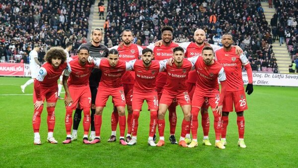 El Hatayspor se retira de la Superliga tras el terremoto