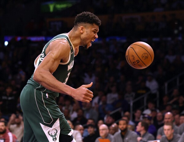Diario HOY | Lakers celebra a LeBron, pero no puede con los Bucks de Giannis