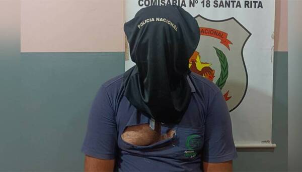 Lo echaron de su trabajo y fue a rematar por su doña y su hijito