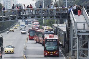 Crean una iniciativa para incentivar la lectura en los autobuses de Bogotá - MarketData