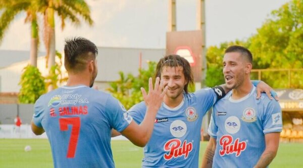 Resistencia golea a Ameliano y suma sus primeros puntos - Radio Imperio