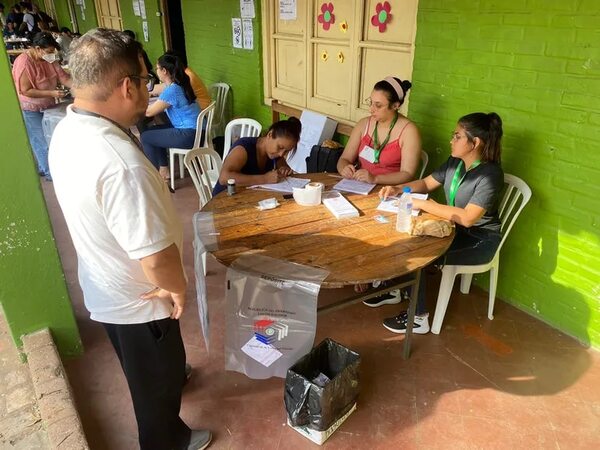 Mesas de votación tendrán 400 electores dispuso la Justicia Electoral - Política - ABC Color
