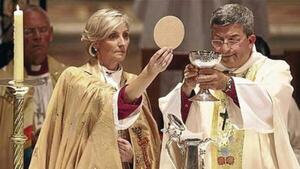 La Iglesia Anglicana se plantea nombrar a Dios con género neutro: “Dios no es hombre ni mujer” - Informatepy.com