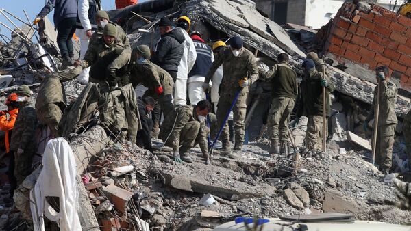 Los muertos en Turquía por los terremotos ascienden a casi 21.000