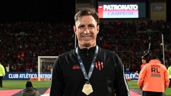 Facundo Sava ya está en el país para incorporarse a Cerro