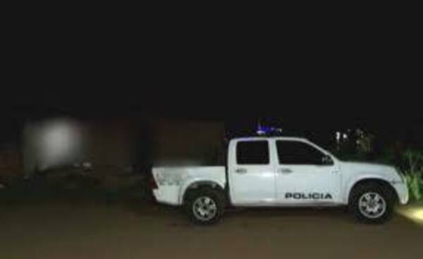 Ñembo polis fingieron operativo y pelaron una casa