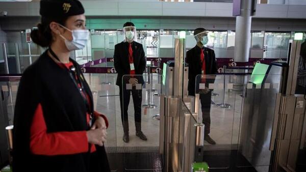 Sorpresiva huelga obliga a cancelar la mitad de los vuelos en un aeropuerto de París