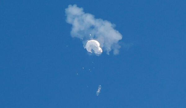 Estados Unidos derribó un objeto no identificado que sobrevolaba el espacio aéreo de Alaska - El Trueno