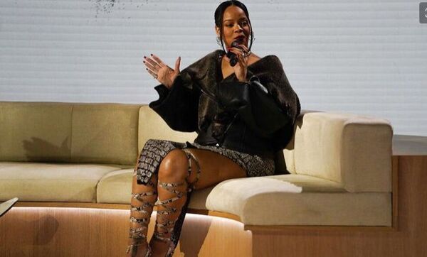 Rihanna: “He estado tan concentrada en el Super Bowl que olvidé que se acerca mi cumpleaños”