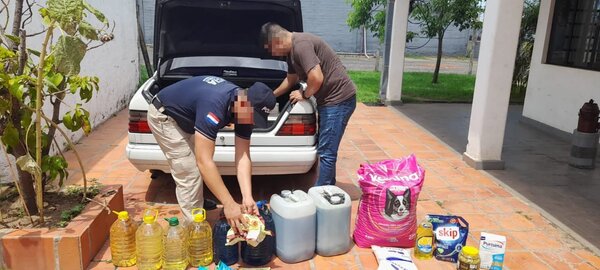 Diario HOY | Retienen vehículo e incautan mercaderías por G. 32 millones