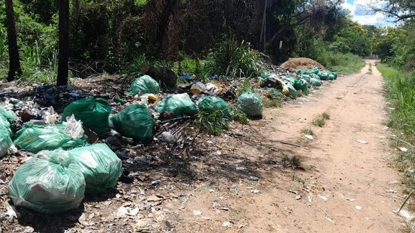 Persisten quejas por mal servicio de recolección de basura en San Bernardino - Nacionales - ABC Color