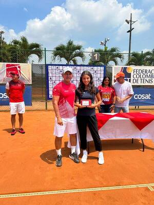 Catalina Delmás Schaerer es doble campeona en Colombia - La Tribuna
