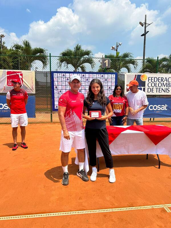 Catalina Delmás Schaerer es doble campeona en Colombia - La Tribuna