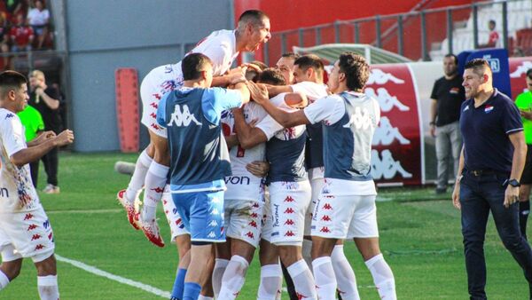 Nacional triunfa en Mallorquín