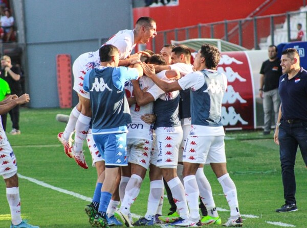 Festejo de Nacional en el Ka’arendy - APF