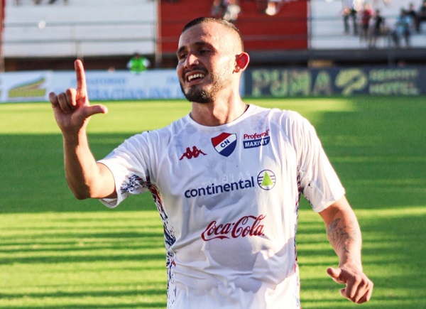 Nacional gana con golazo de Candia
