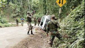 Atacan y matan a 7 policías en zona cocalera de Perú