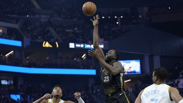 Lakers suman un triunfo de mérito ante Warriors