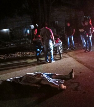 Choque entre motocicleta y automóvil deja un muerto en Minga Guazú - La Clave