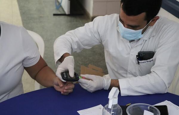 Diario HOY | Atienden a pacientes con trastornos hormonales variados