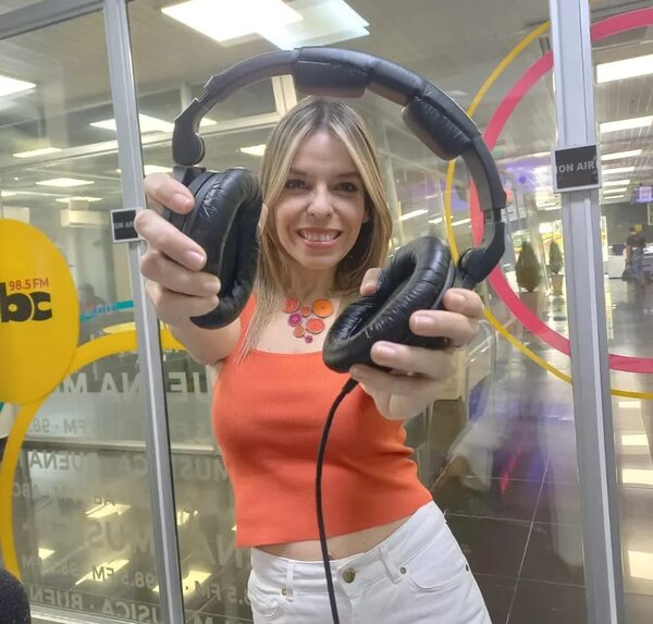 Belén Bogado, feliz en ABC FM: “Mi regreso a la radio después de dos años fue increíble” - Gente - ABC Color