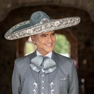 Alejandro Fernández: Un charro muy latin pop - ABC Revista - ABC Color