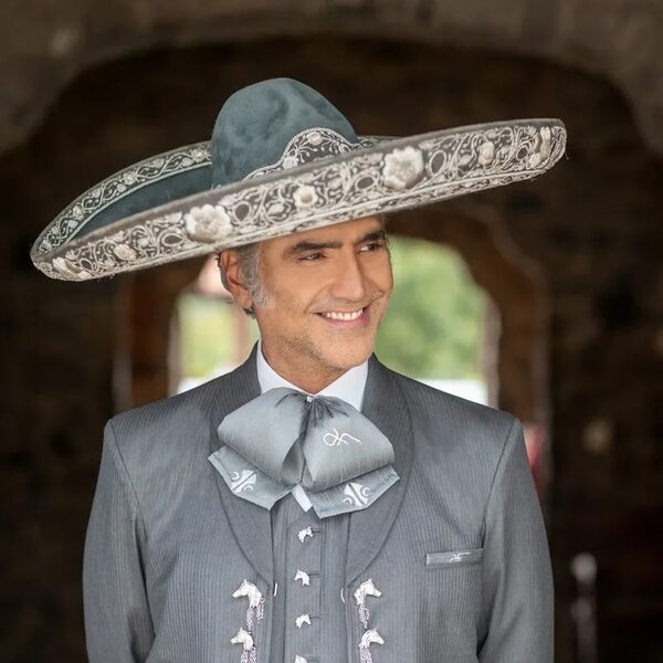 Alejandro Fernández: Un charro muy latin pop - ABC Revista - ABC Color