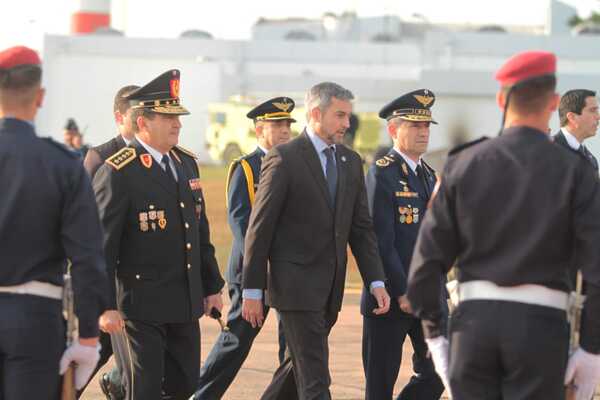 Presidente inicia este lunes visita oficial a los Emiratos Árabes Unidos - .::Agencia IP::.