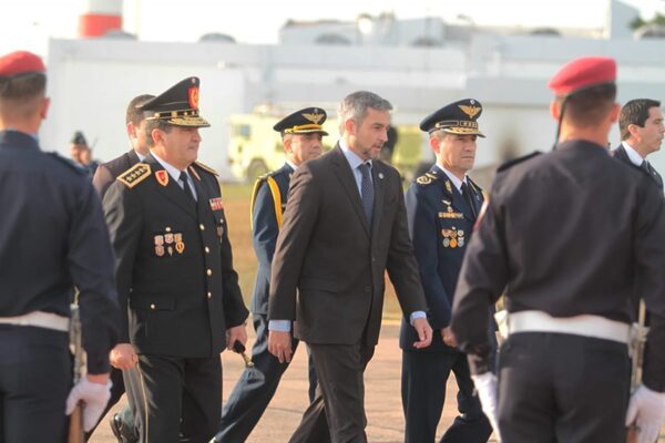 Presidente inicia este lunes visita oficial a los Emiratos Árabes Unidos - La Clave