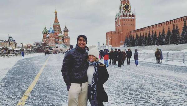 El "Pulpito" Duarte salió con su esposa a conocer Moscú y a disfrutar de la nieve