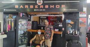 La Nación / Joven dominicano emprendió en rubro de la barbería como legado del abuelo