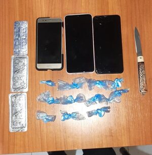Policía incautó droga y aprehendió a dos personas en el microcentro de Asunción - Policiales - ABC Color