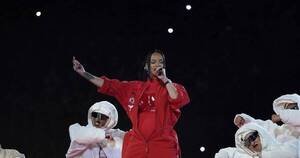 La Nación / Embarazada, Rihanna conquista el Super Bowl