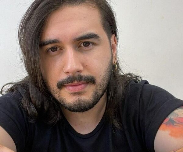 ¡Amenazan a conductor por escribir a casadas y mujeres con novio!